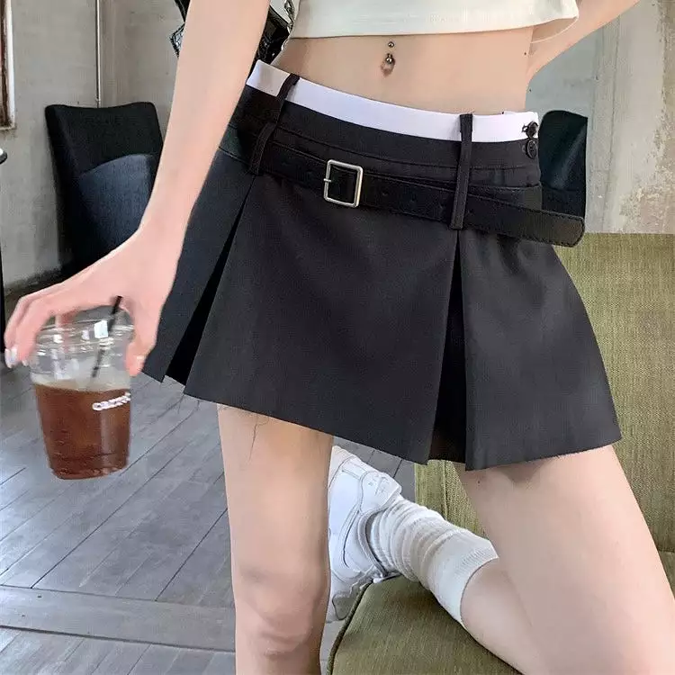 Back Pleat Belt Skirt