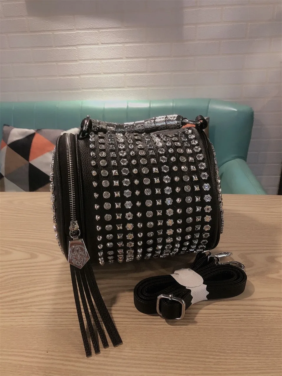 Fashion Women Leopard Print Diamond Rivet Rhinestone Luxury Single Crossbody Small Shoulder Bucket