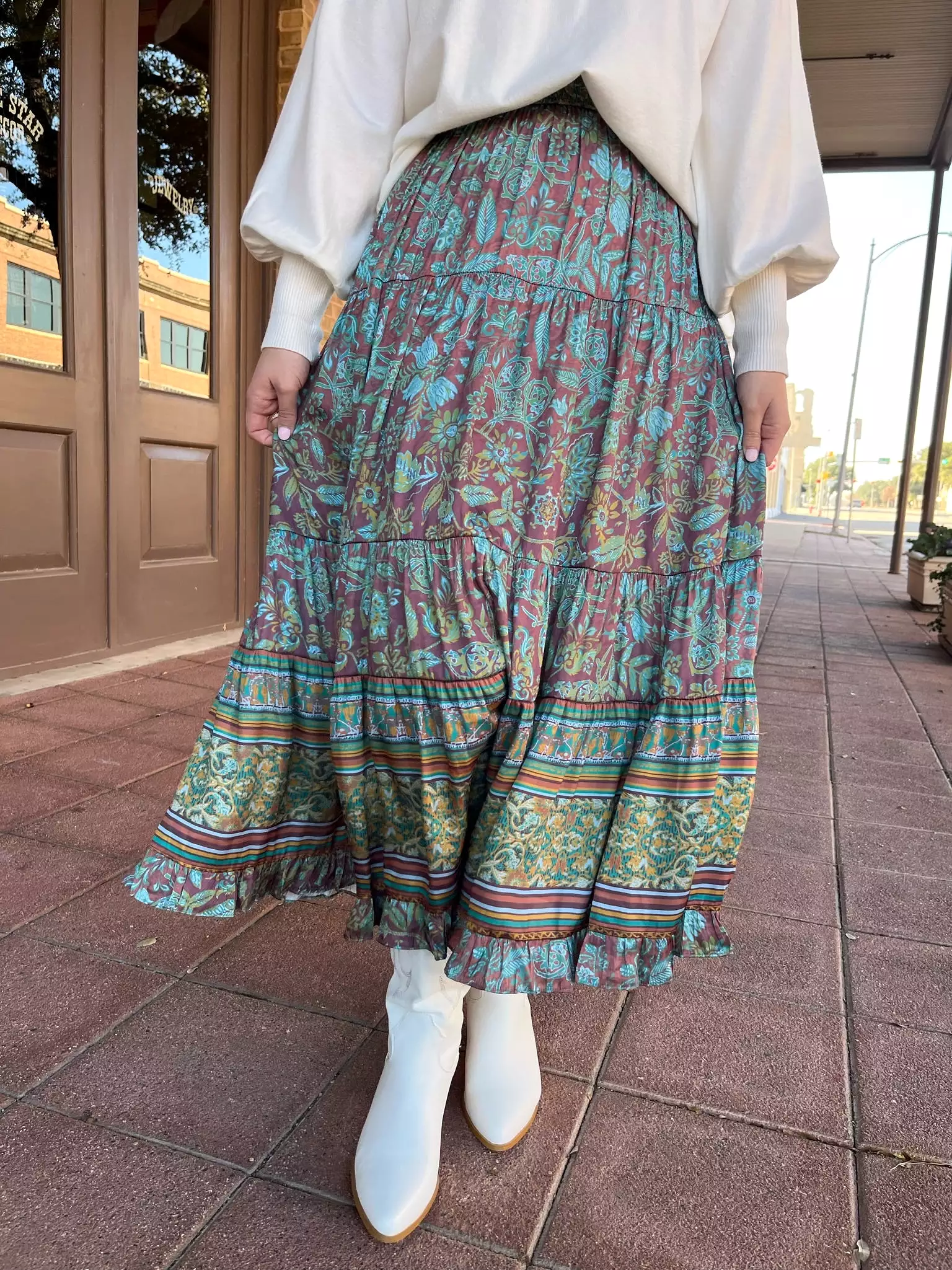 PAISLEY BORDER PRINT LONG TIERED SKIRT