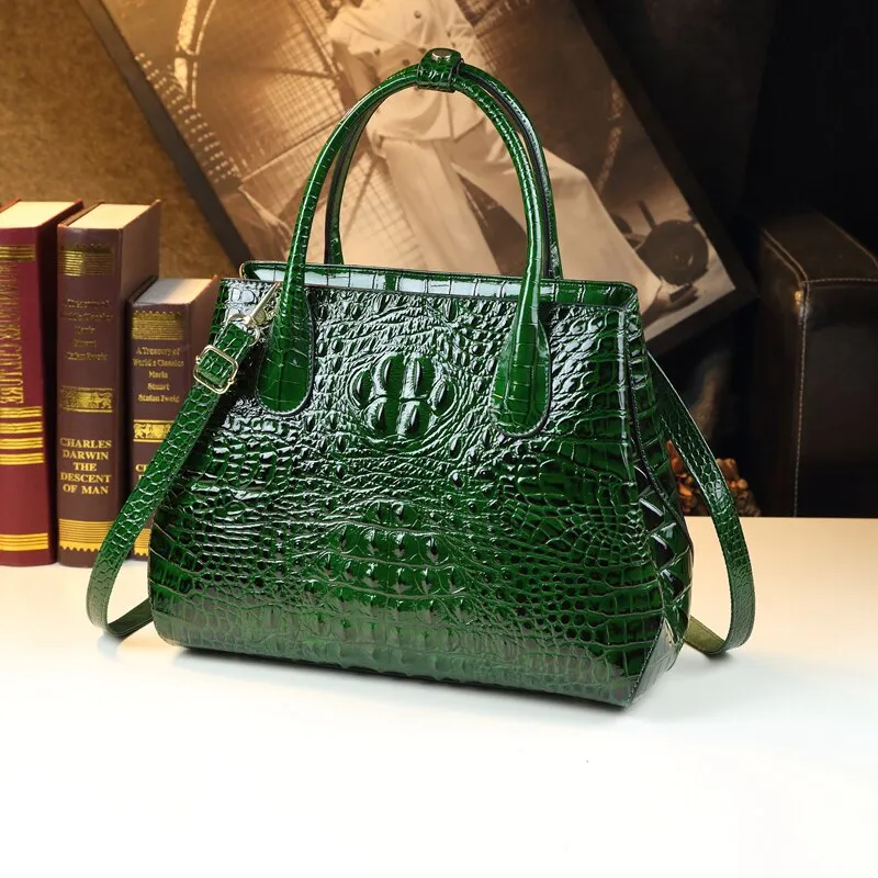 Women's Crocodile Pattern Large Capacity Middle Aged Shoulder Handbag