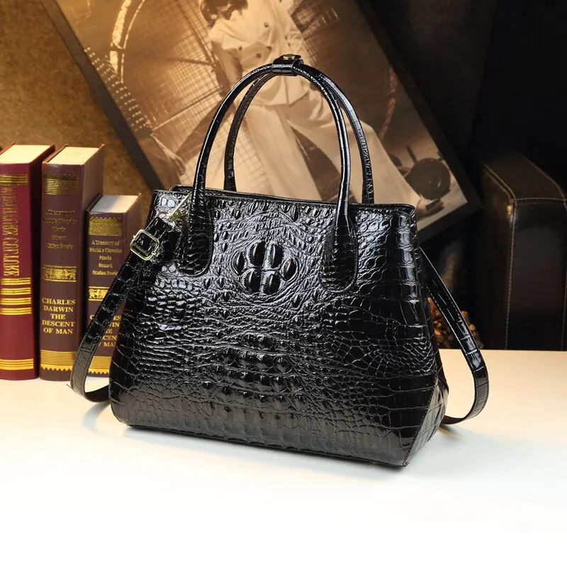 Women's Crocodile Pattern Large Capacity Middle Aged Shoulder Handbag